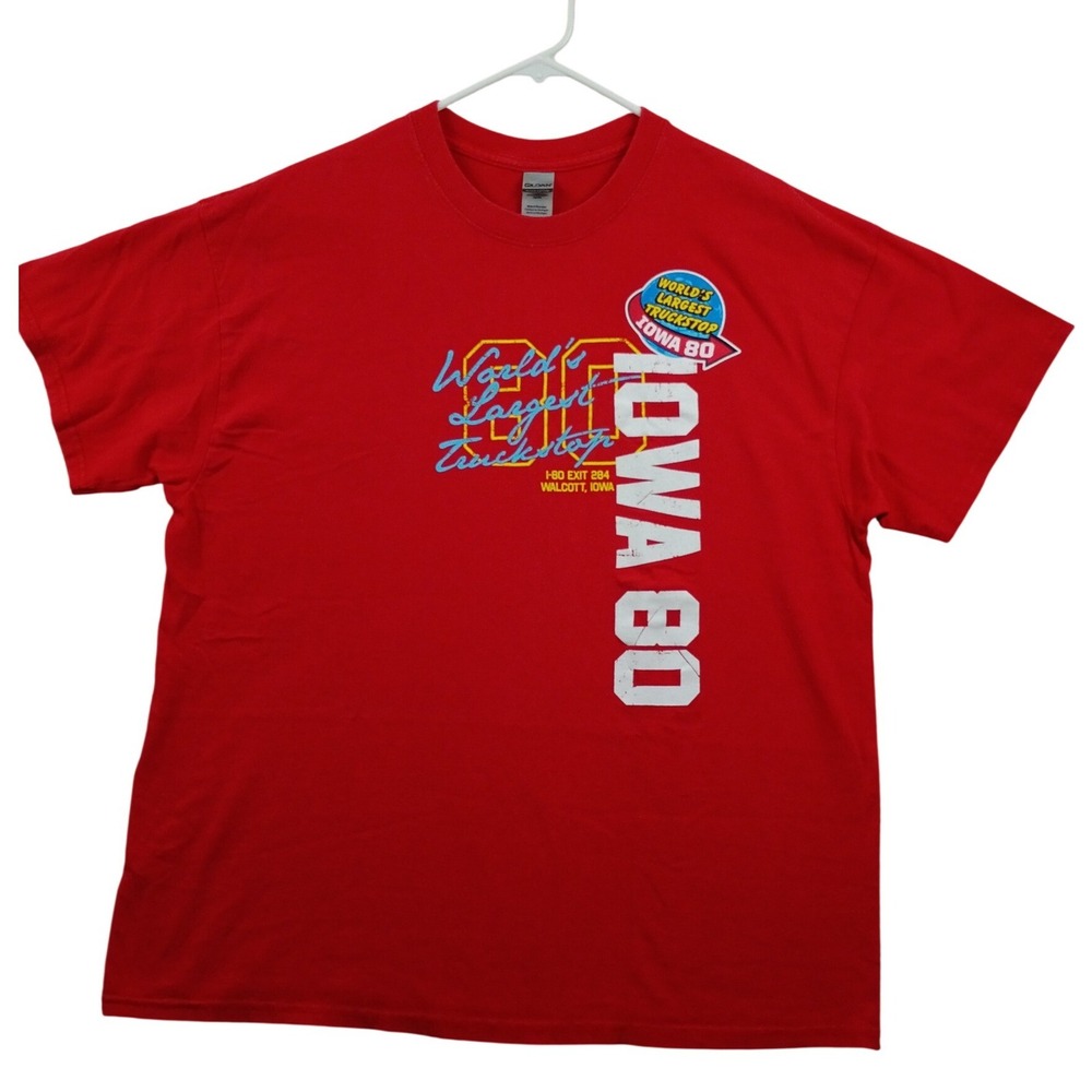 Gildan Iowa 80 Truckstop T-Shirt Mens XL Red Graphic World's Largest Truckstop